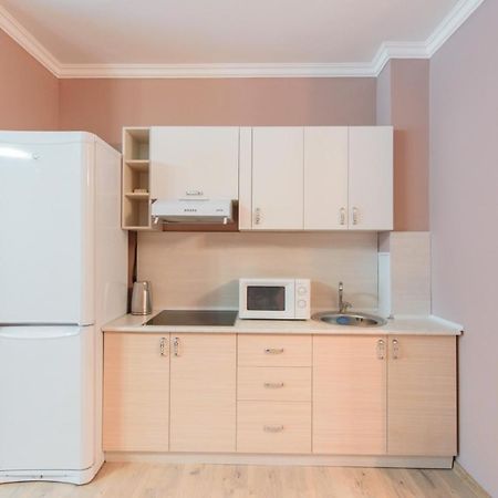 Apartmán 2-Ком Кв В Жк Куат На Абая-Масанчи 1Этаж Almaty Exteriér fotografie