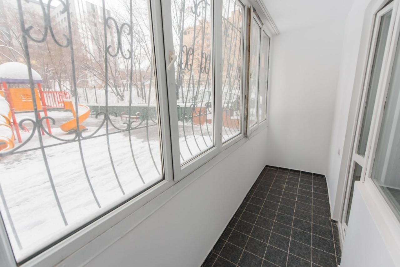 Apartmán 2-Ком Кв В Жк Куат На Абая-Масанчи 1Этаж Almaty Exteriér fotografie